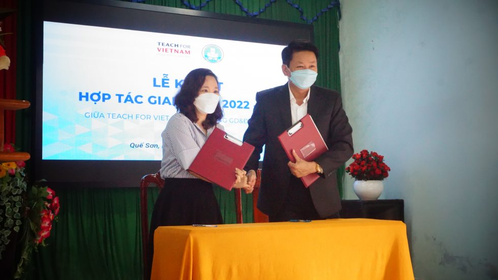 Lễ ký kết thỏa thuận hợp tác và hỗ trợ phát triển giáo dục huyện Quế Sơn giai đoạn 2022-2025 và Khánh thành các phòng STEM LAB