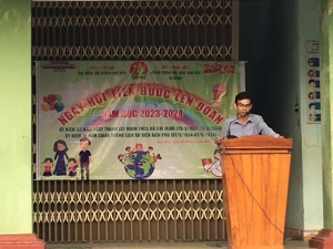 Sinh hoạt ngày hội Tiến bước lên Đoàn